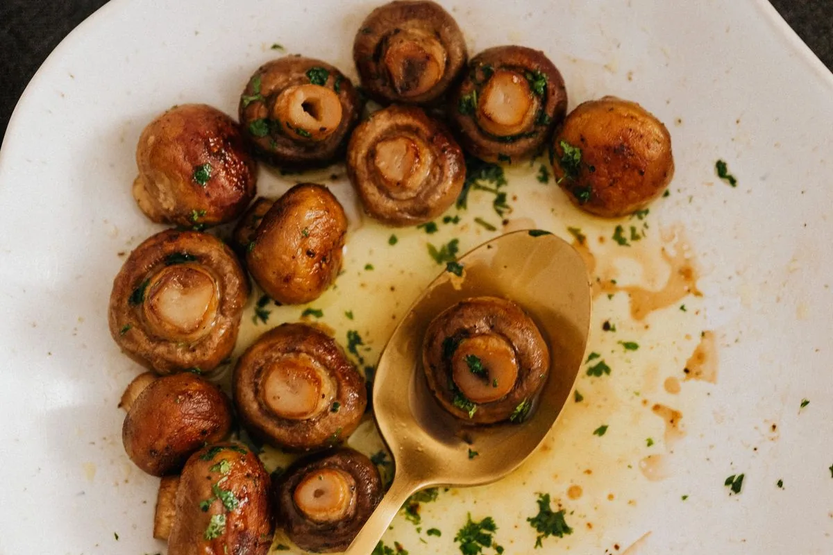 Garlic butter roasted mushrooms